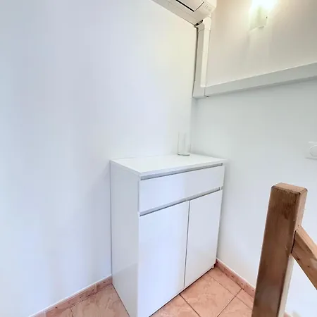 Duplex Cosy Au Coeur Du Village! Aimargues