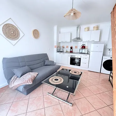 Duplex Cosy Au Coeur Du Village! Διαμέρισμα